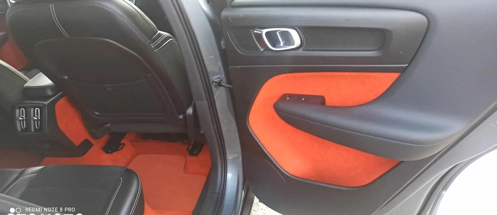 Volvo XC 40 cena 115500 przebieg: 165000, rok produkcji 2019 z Drezdenko małe 497
